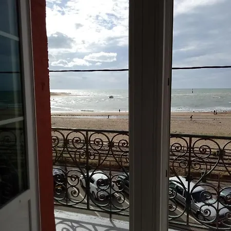 Grand Studio Face A La Mer Houlgate Exterior photo